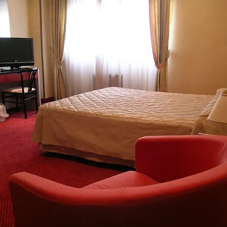 Jr Amadeus 4* Boloňa