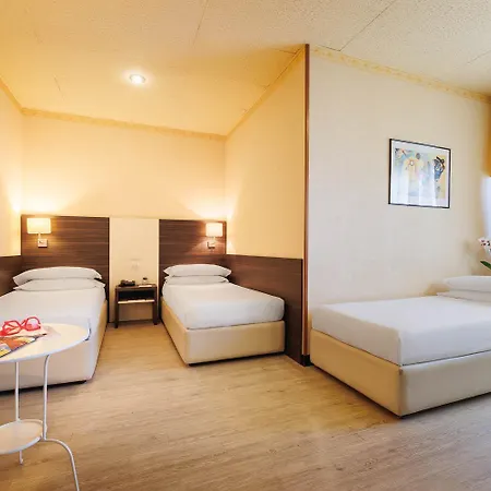 Jr Amadeus Hotel Boloňa